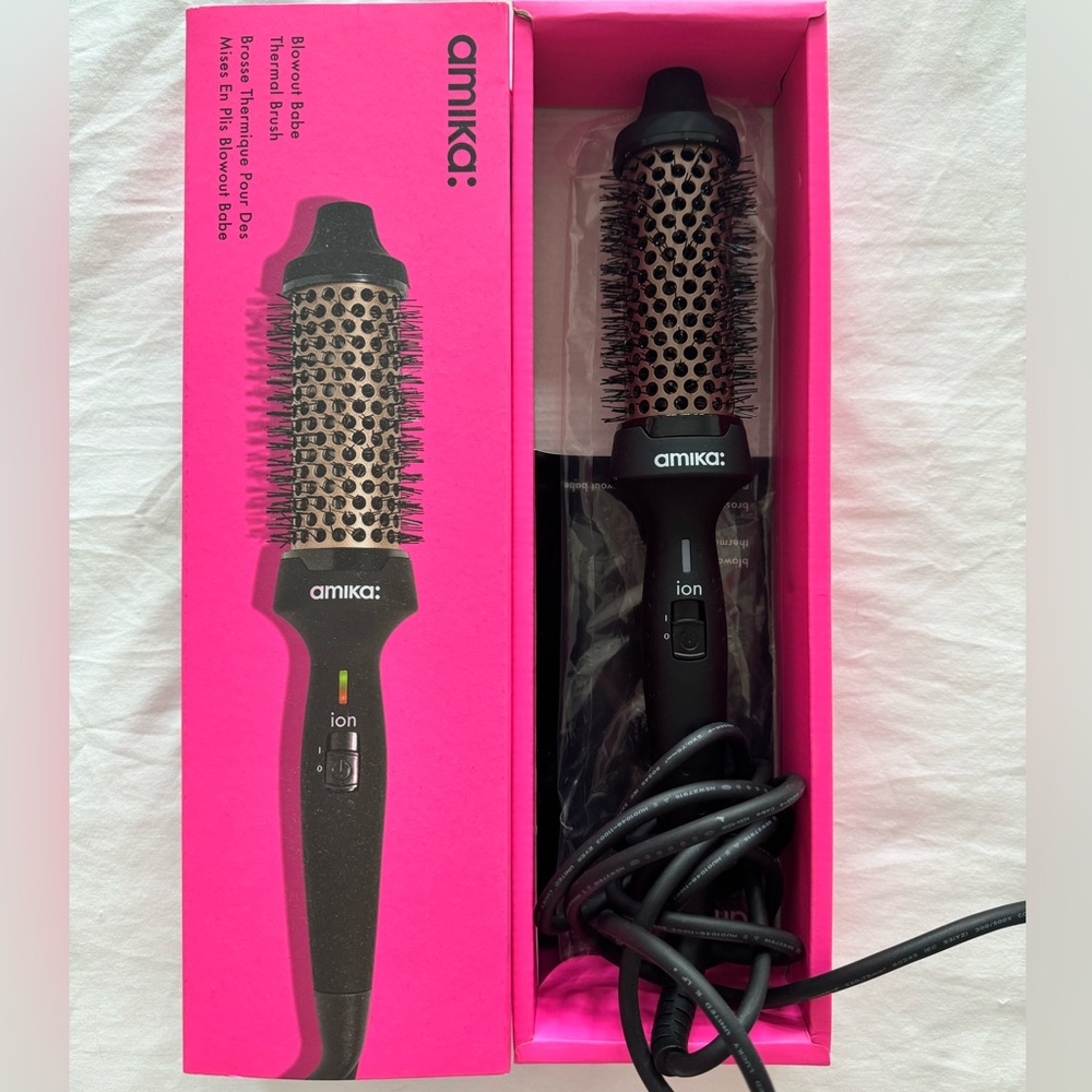 amika Thermal Round Brush